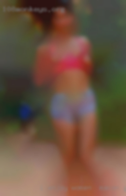 I enjoy teasing and playing on women in Macon, Georgia over cam.