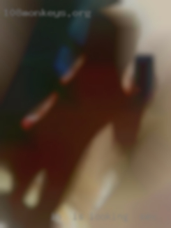 I'm  interested is looking for sex in giving oral.