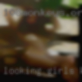 Looking girls Kenosha